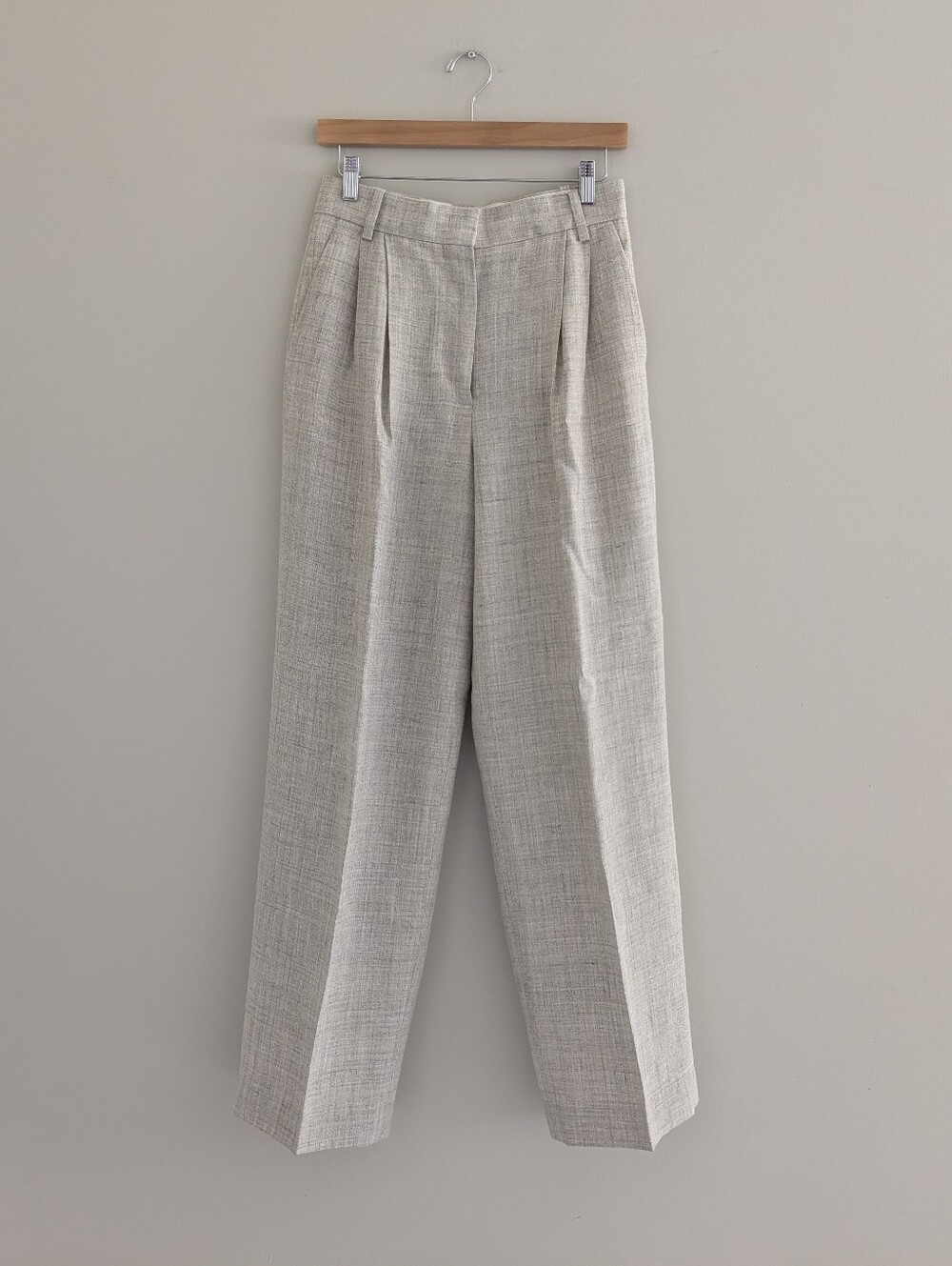 High-Waist Pleated Wide-Leg Trousers in Light Beige Size 36